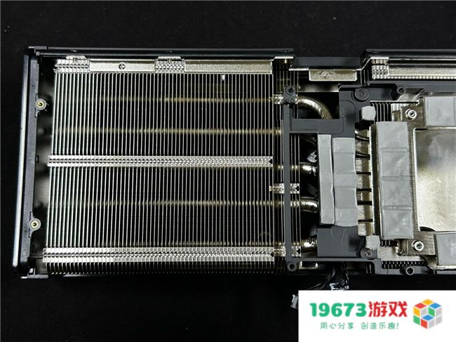 炫酷来袭，耕升 GeForce RTX 5070 Ti 炫光·超 OC带来超高性能