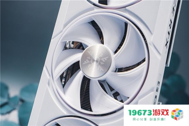 开启DLSS 4 步入4K游戏新门槛，耕升 GeForce RTX 5070 踏雪 OC 灵动来袭！