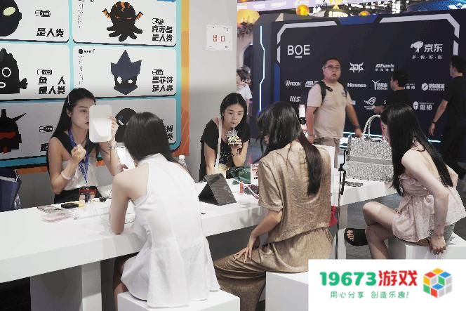 这家名叫盼之的厂商，可能是CJ上最能整活的展台