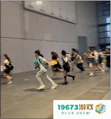 当众脱翔，直接上嘴，这届BW现场太抽象了