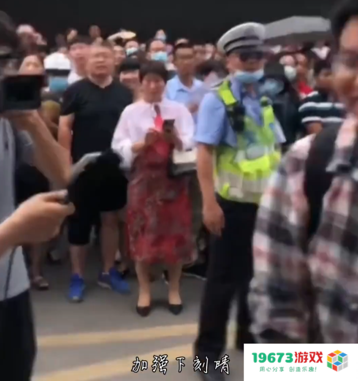 一年一度的高考路上，原神又在赶考学子中亮了