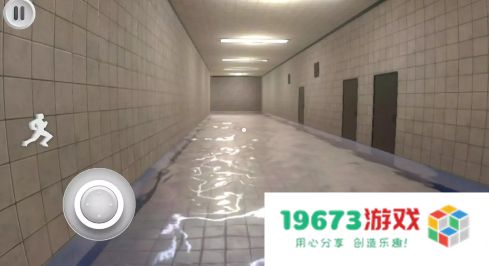 逃出异常泳池房