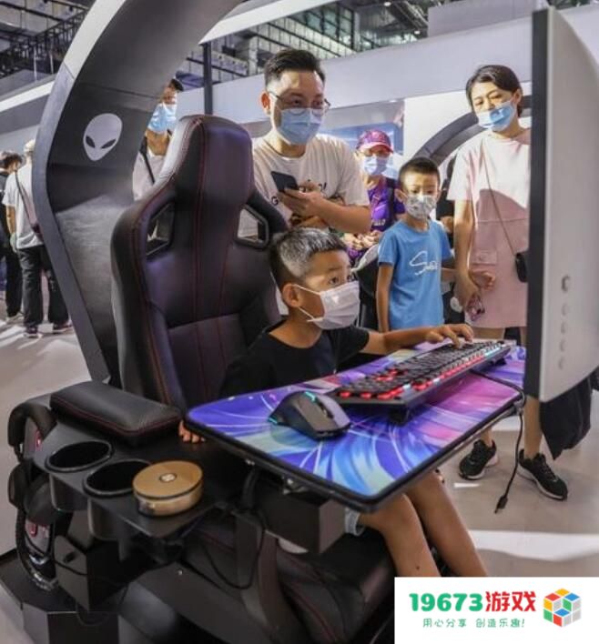 游戏蕴含丰富的文化内涵与深厚的科技基础，彰显其独特的双重属性