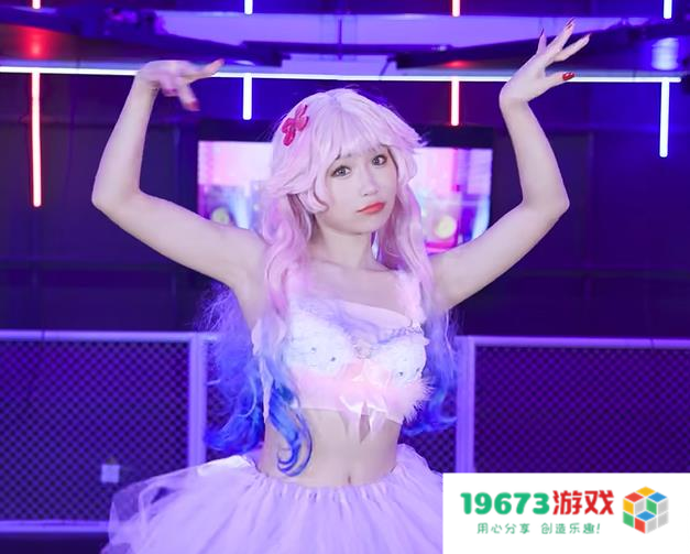 B站超高能女UP，曾是斗鱼一姐，花2年时间“征服”舞蹈区