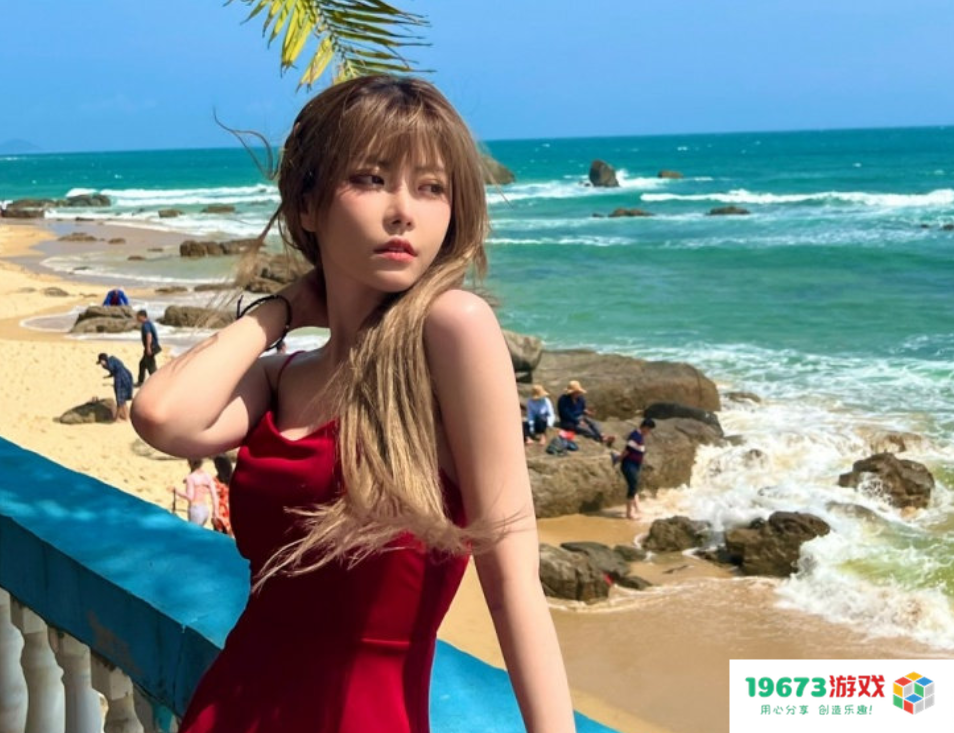 周淑怡扬言冬泳挑战，网友直接翻出昔日泳装照：下海